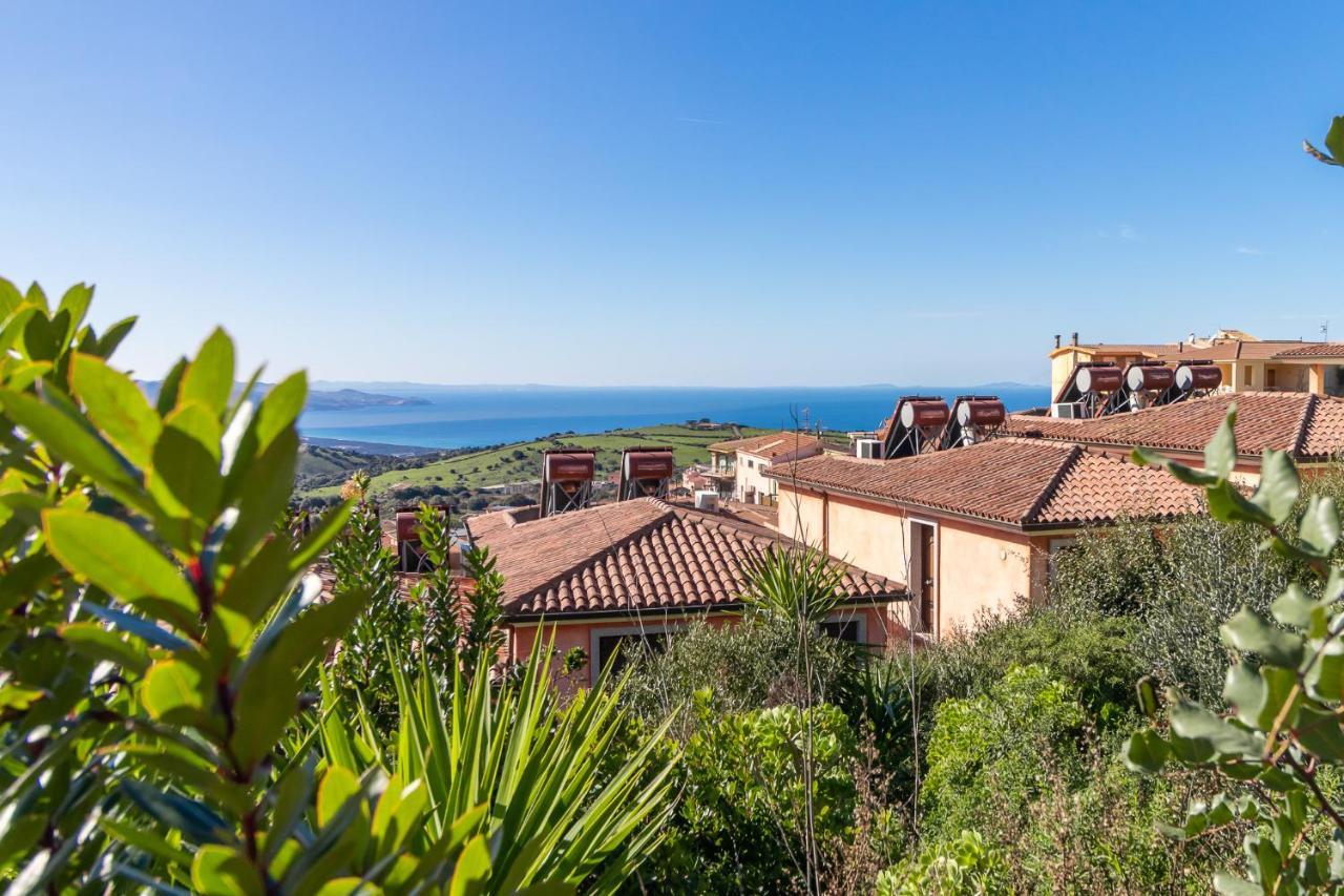Residence Pala Stiddata With Panoramic Swimming Pool Trinità dʼAgultu Exterior foto