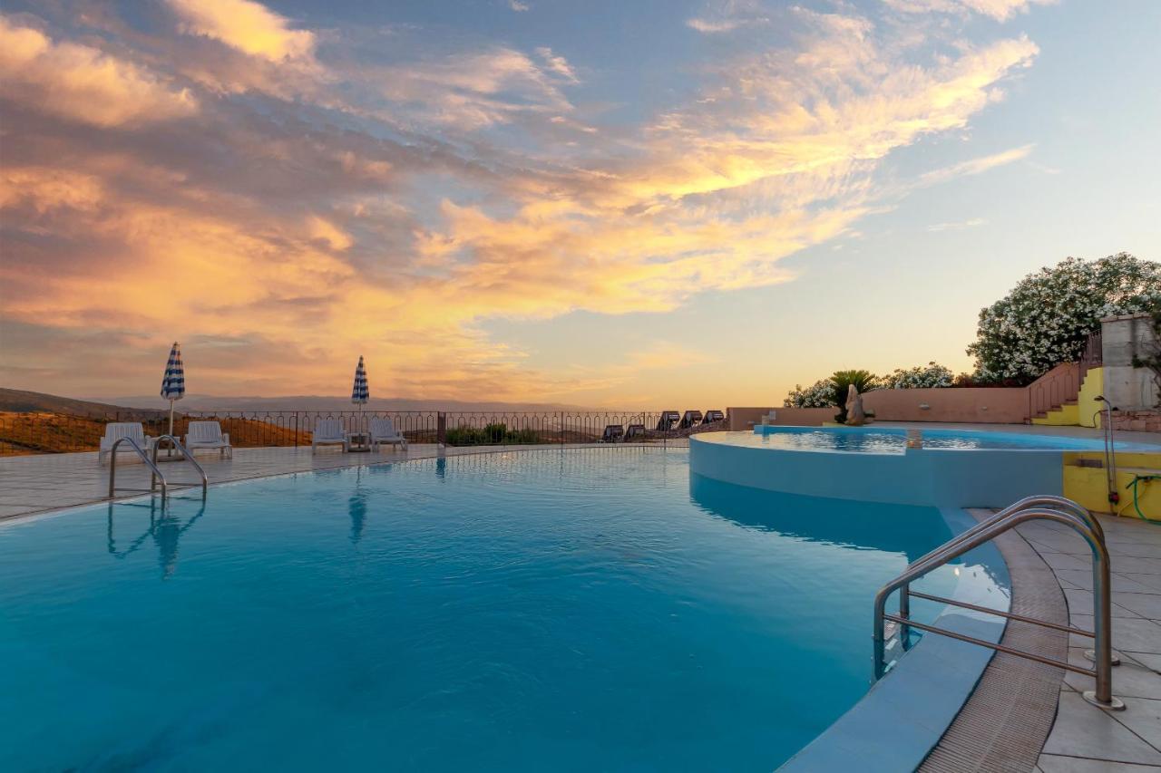Residence Pala Stiddata With Panoramic Swimming Pool Trinità dʼAgultu Exterior foto