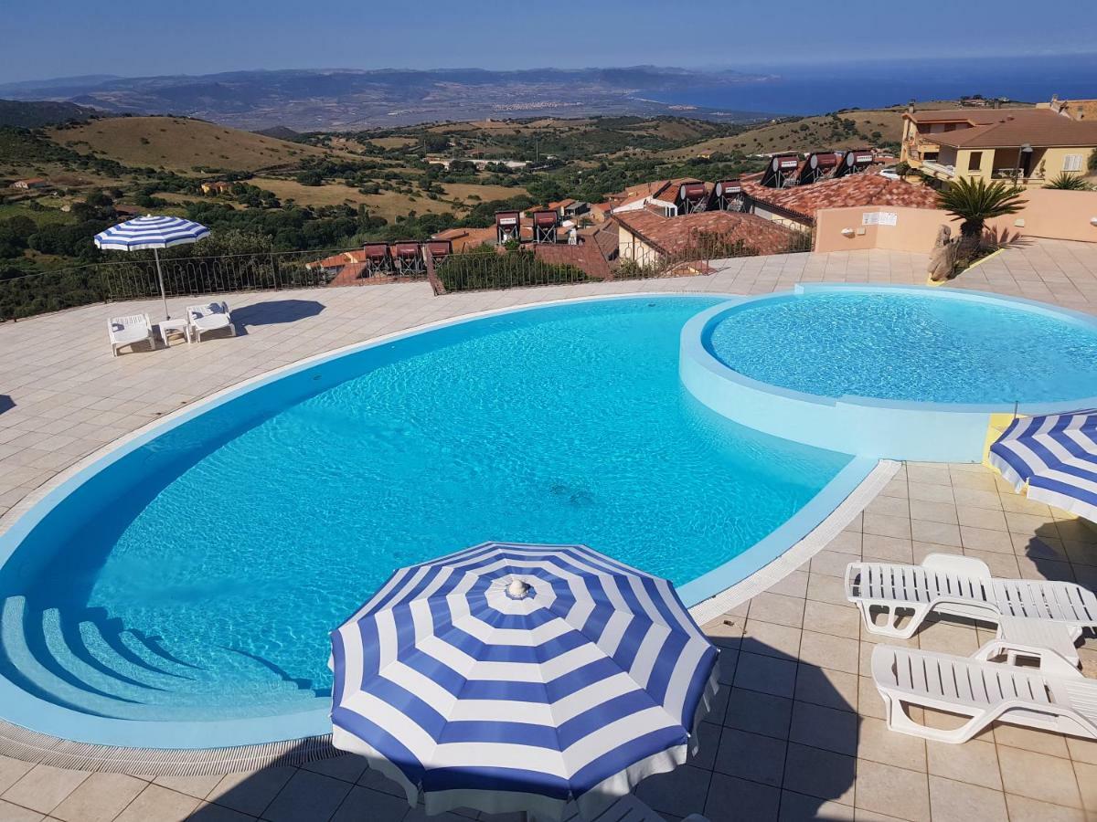 Residence Pala Stiddata With Panoramic Swimming Pool Trinità dʼAgultu Exterior foto